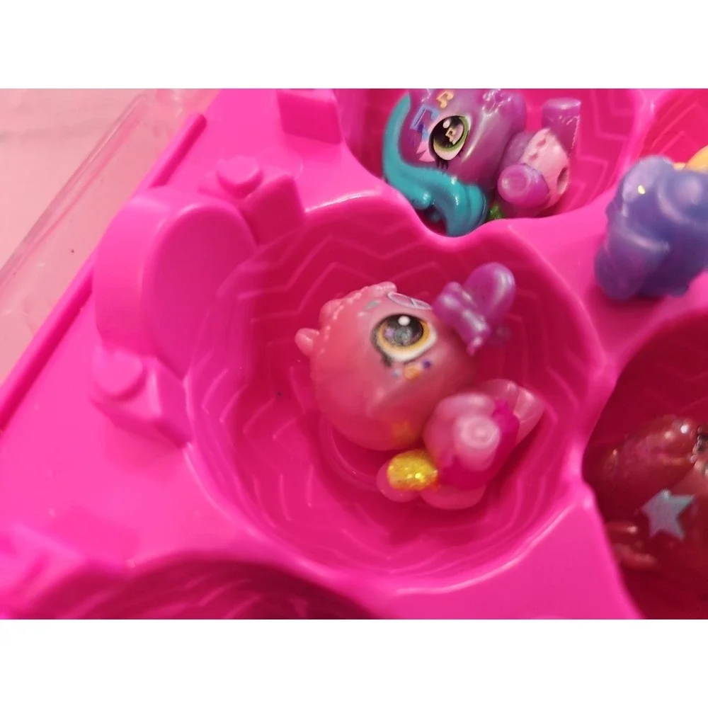 Hatchimals 12 Egg Surprises CollEGGtible Cute Shimmer Babies Carton &Accessories